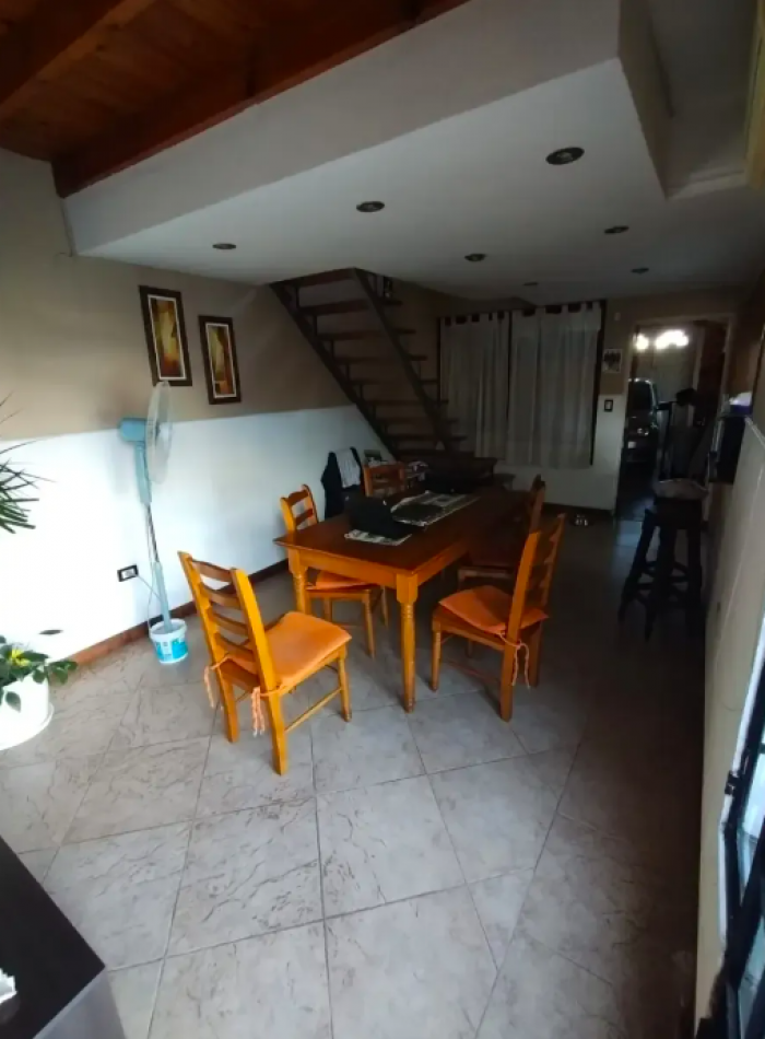 CASA 4 AMB CON COCHERA 