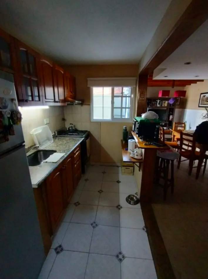 CASA 4 AMB CON COCHERA 