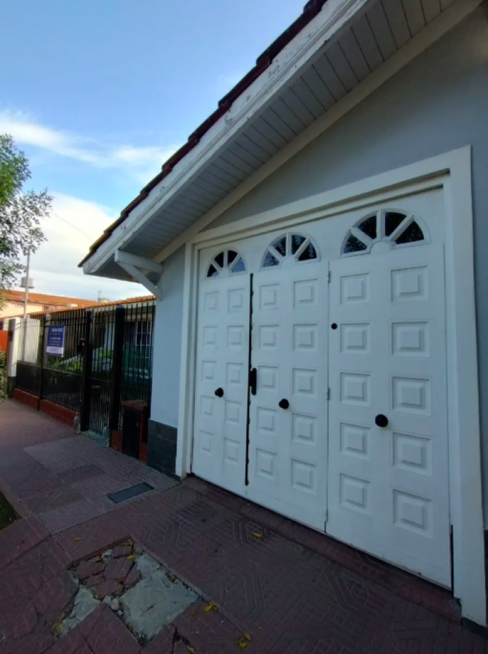 CASA 4 AMB CON COCHERA 