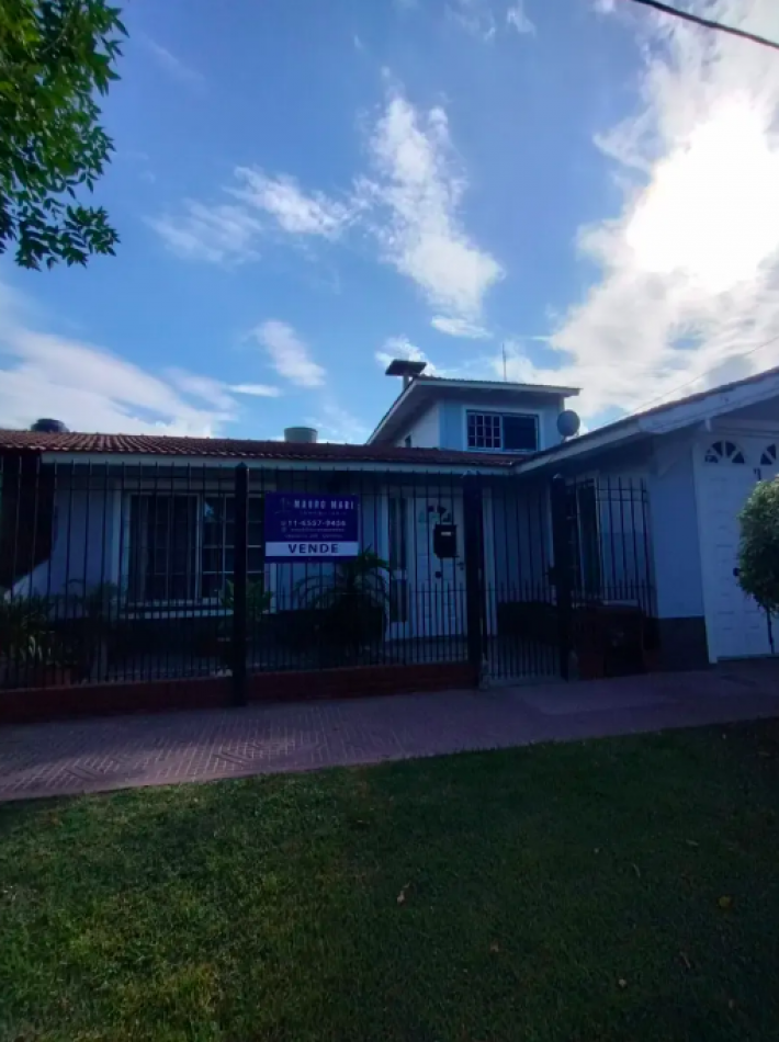 CASA 4 AMB CON COCHERA 