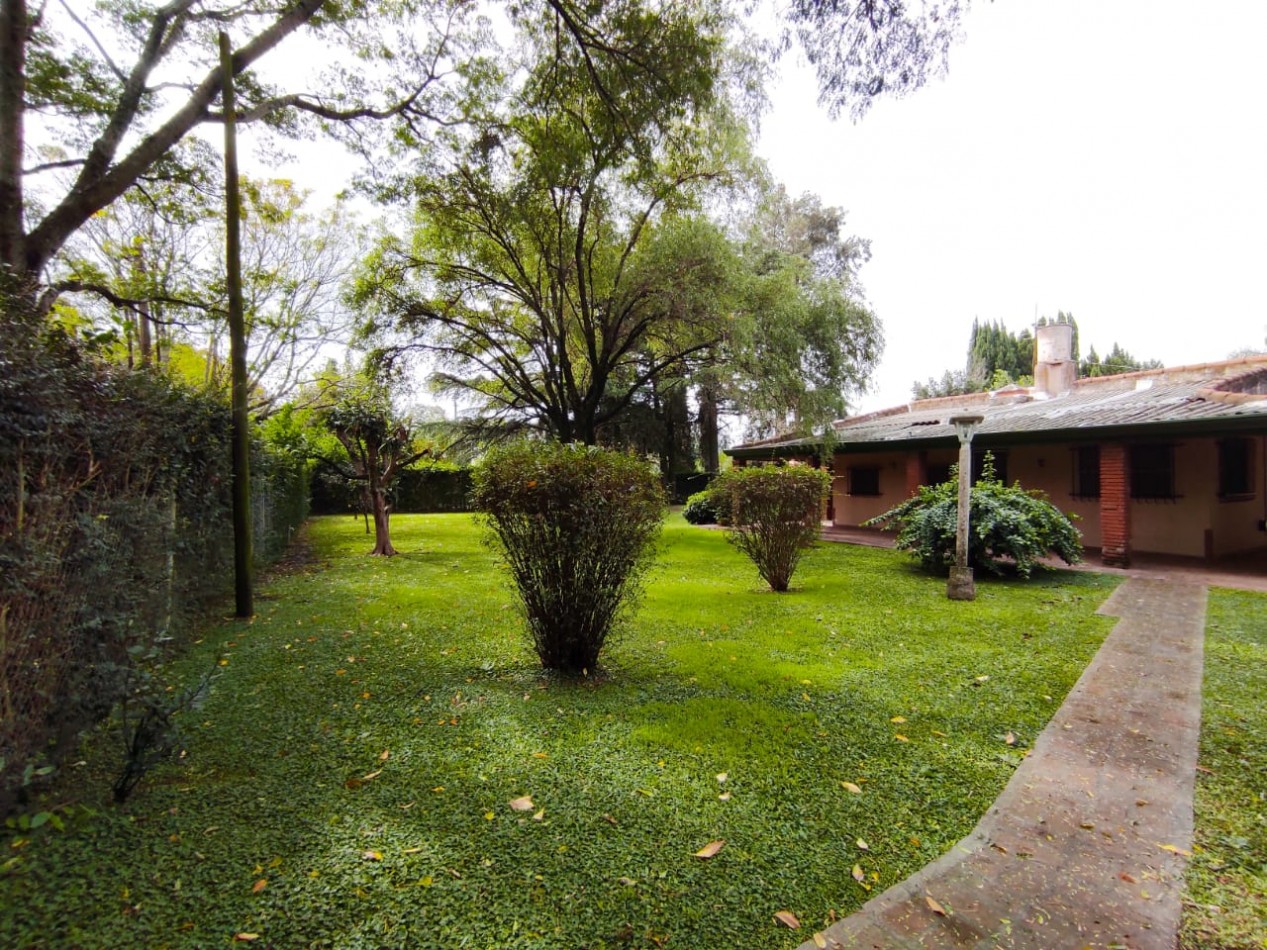 Casa Quinta En Venta En Arturo Segui Villa Elisa Con Pileta con lote de terreno
