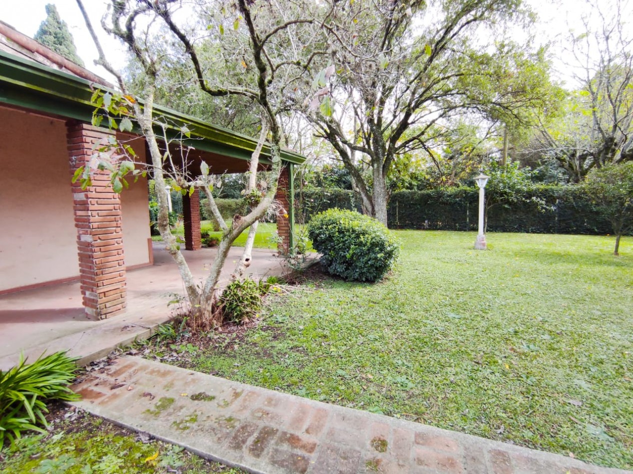 Casa Quinta En Venta En Arturo Segui Villa Elisa Con Pileta con lote de terreno