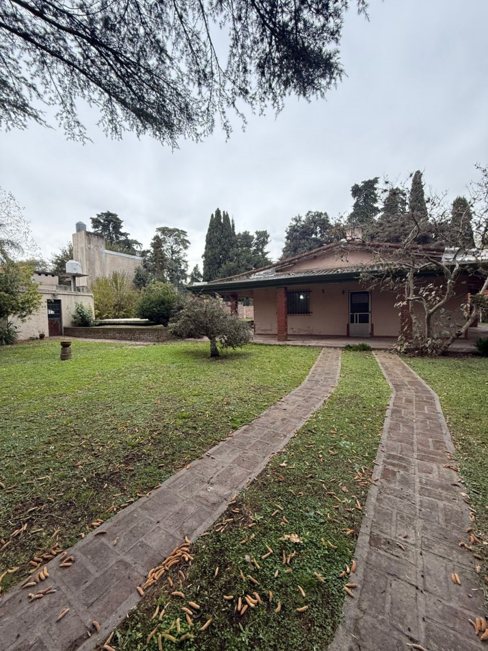 Casa Quinta En Venta En Arturo Segui Villa Elisa Con Pileta con lote de terreno