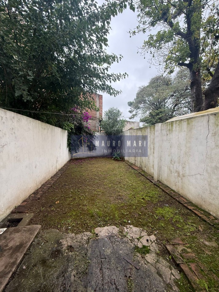 Duplex en Alquiler de 2 ambientes con cochera en Sourigues Berazategui