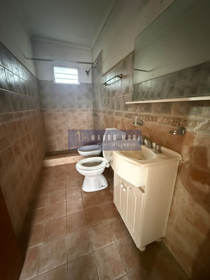 Duplex en Alquiler de 2 ambientes con cochera en Sourigues Berazategui