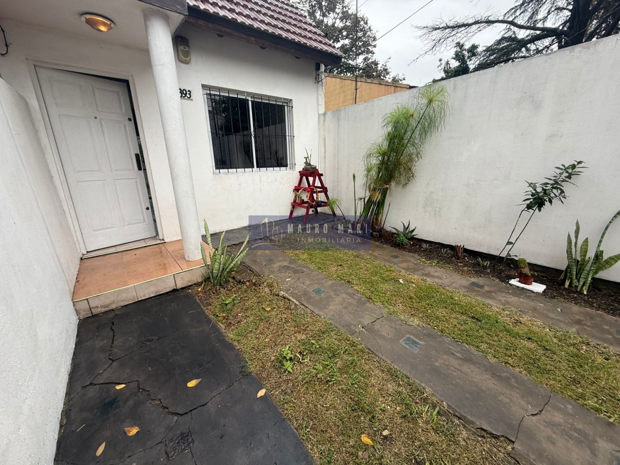 Duplex en Alquiler de 2 ambientes con cochera en Sourigues Berazategui