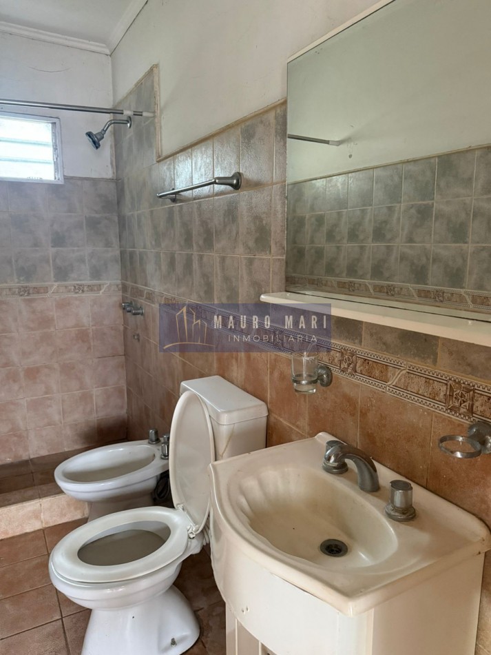 Duplex en Alquiler de 2 ambientes con cochera en Sourigues Berazategui