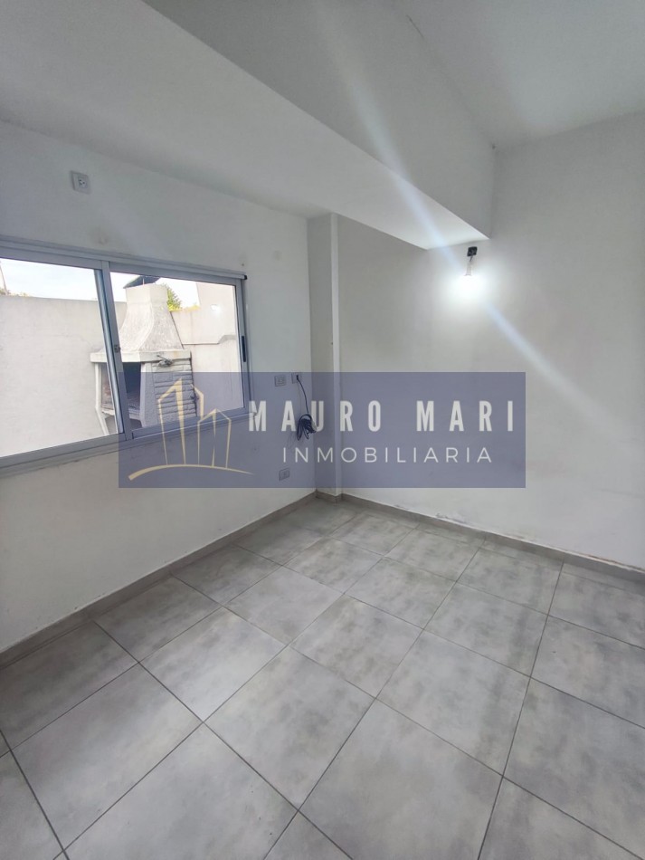 Departamento 2 ambientes en alquiler en Berazategui con Patio y parrilla